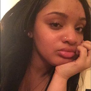 Meet your Posher, Aniya